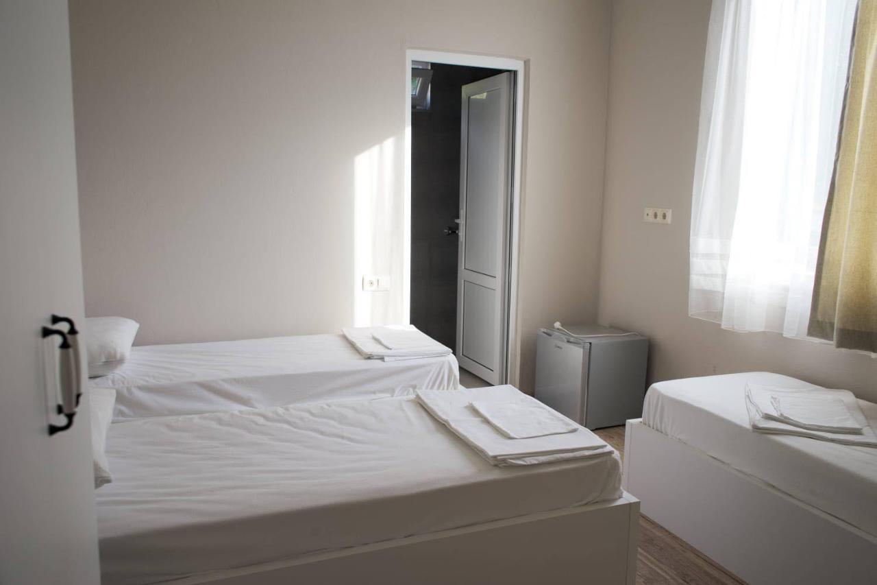 Nira Hotel Gonio Kültér fotó