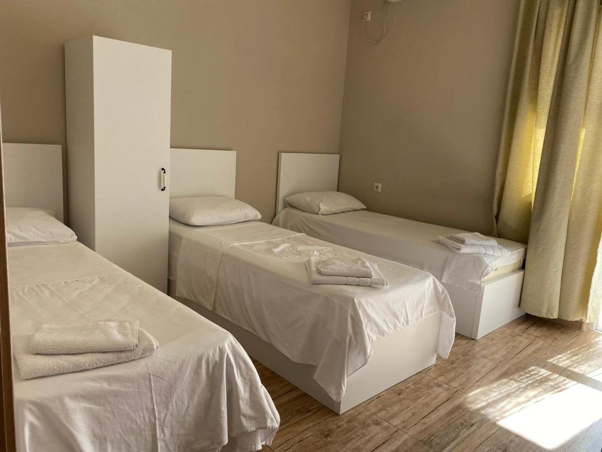 Nira Hotel Gonio Kültér fotó