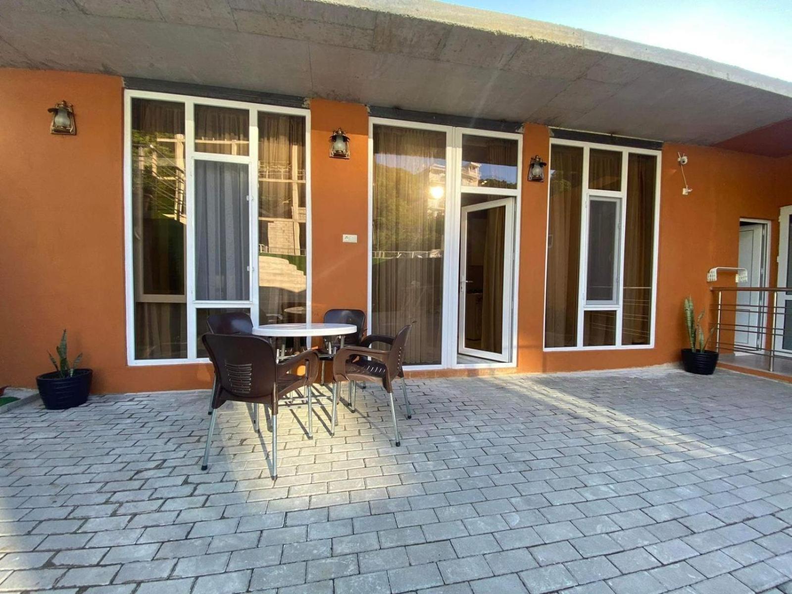 Nira Hotel Gonio Kültér fotó